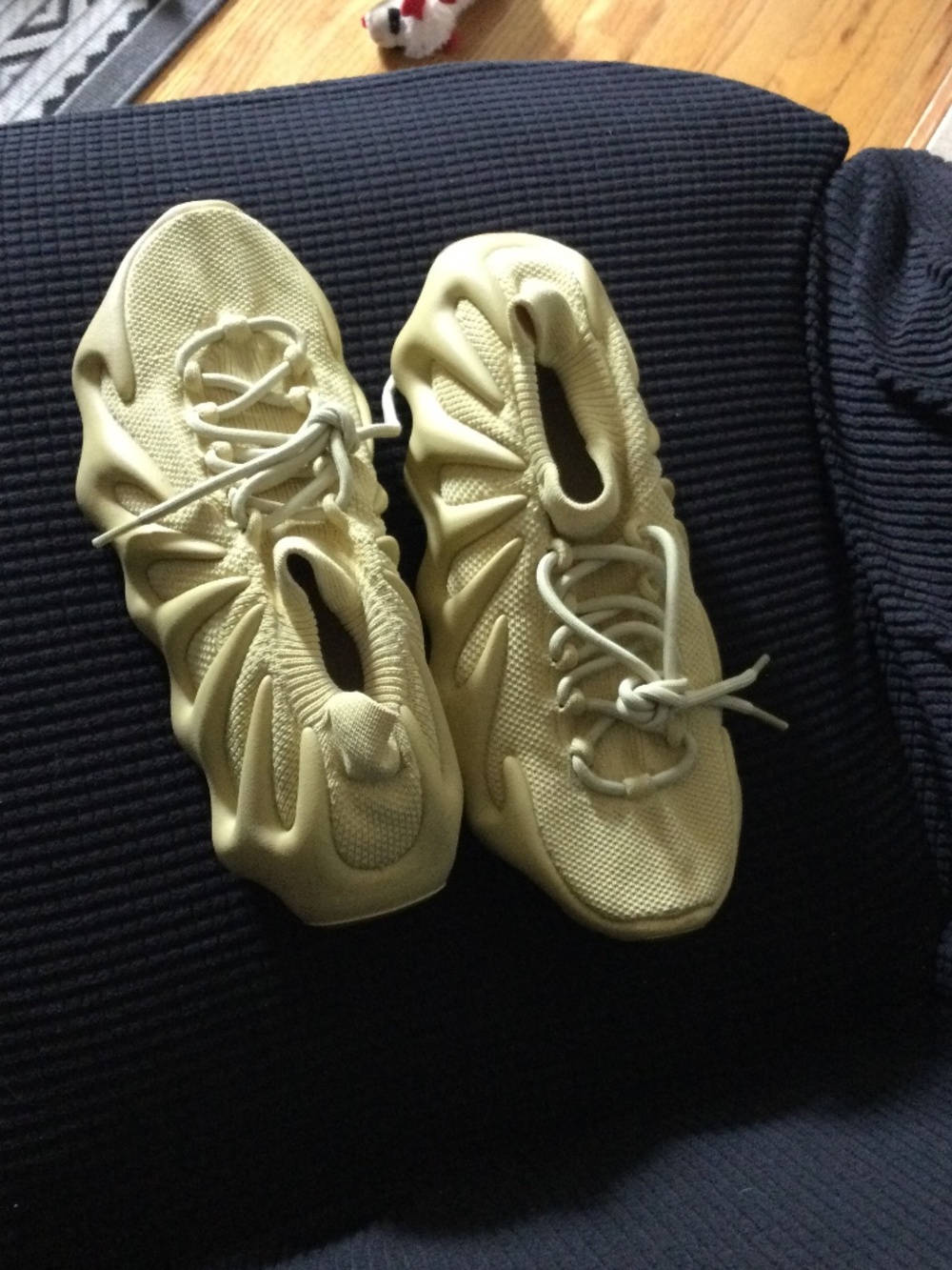 Men’s Adidas Yeezy 450 Sulfur Size 10